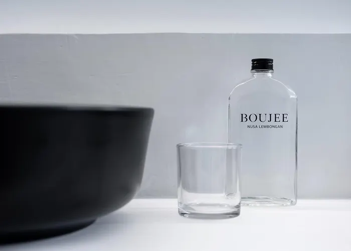 Boujee Boutique 4*