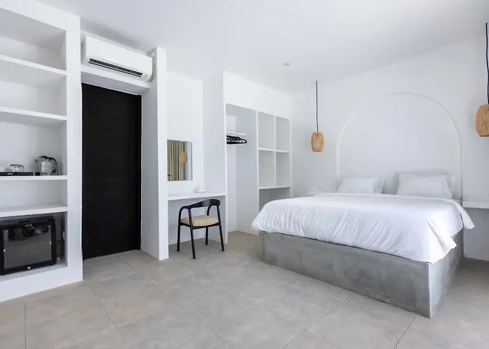 Boujee Boutique 4*